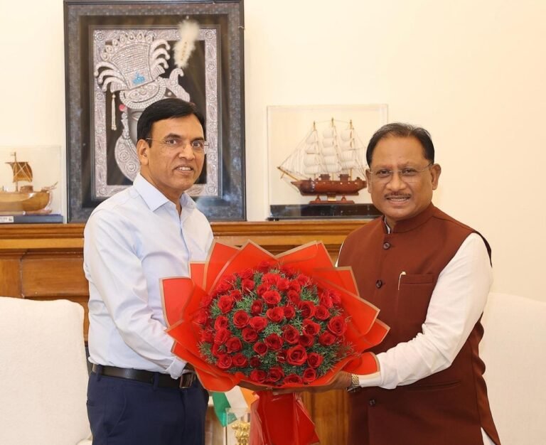 बस्तर ओलंपिक को मिला ‘खेलो इंडिया ट्राइबल गेम्स’ का दर्जा, रायपुर-बिलासपुर में खुलेंगे मेडिकल-नर्सिंग कॉलेज – मुख्यमंत्री साय की केंद्रीय मंत्री मांडविया से मुलाकात.