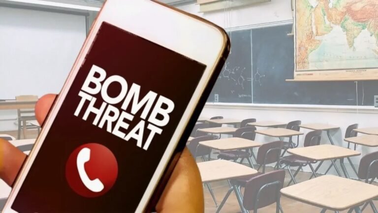 Delhi Schools gets Bomb Threat: दिल्ली-नोएडा में CBSE एग्जाम के बीच एमिटी स्कूल को मिली बम की धमकी, स्कूल में हड़कंप