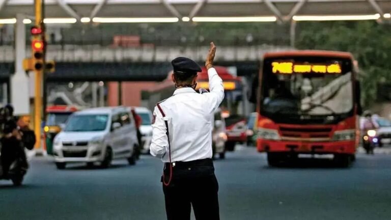 Jaipur Traffic Advisory: जयपुर में मोती डूंगरी जाने से पहले पढ़ें ट्रैफिक एडवाइजरी, कई रास्ते बंद; QR कोड से मिलेगी पार्किंग